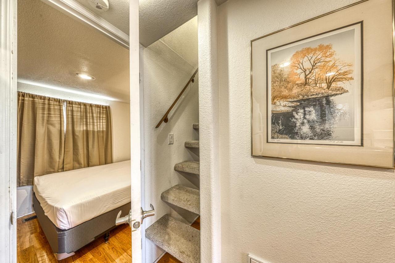 The Pecan @ Mendelbaum Winery Guest Cabins Villa Fredericksburg Esterno foto