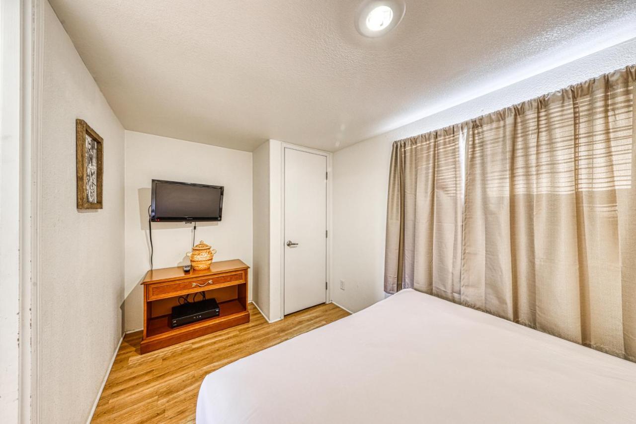 The Pecan @ Mendelbaum Winery Guest Cabins Villa Fredericksburg Esterno foto