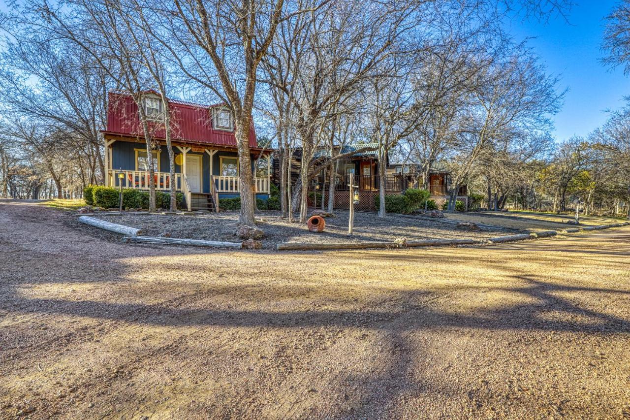 The Pecan @ Mendelbaum Winery Guest Cabins Villa Fredericksburg Esterno foto