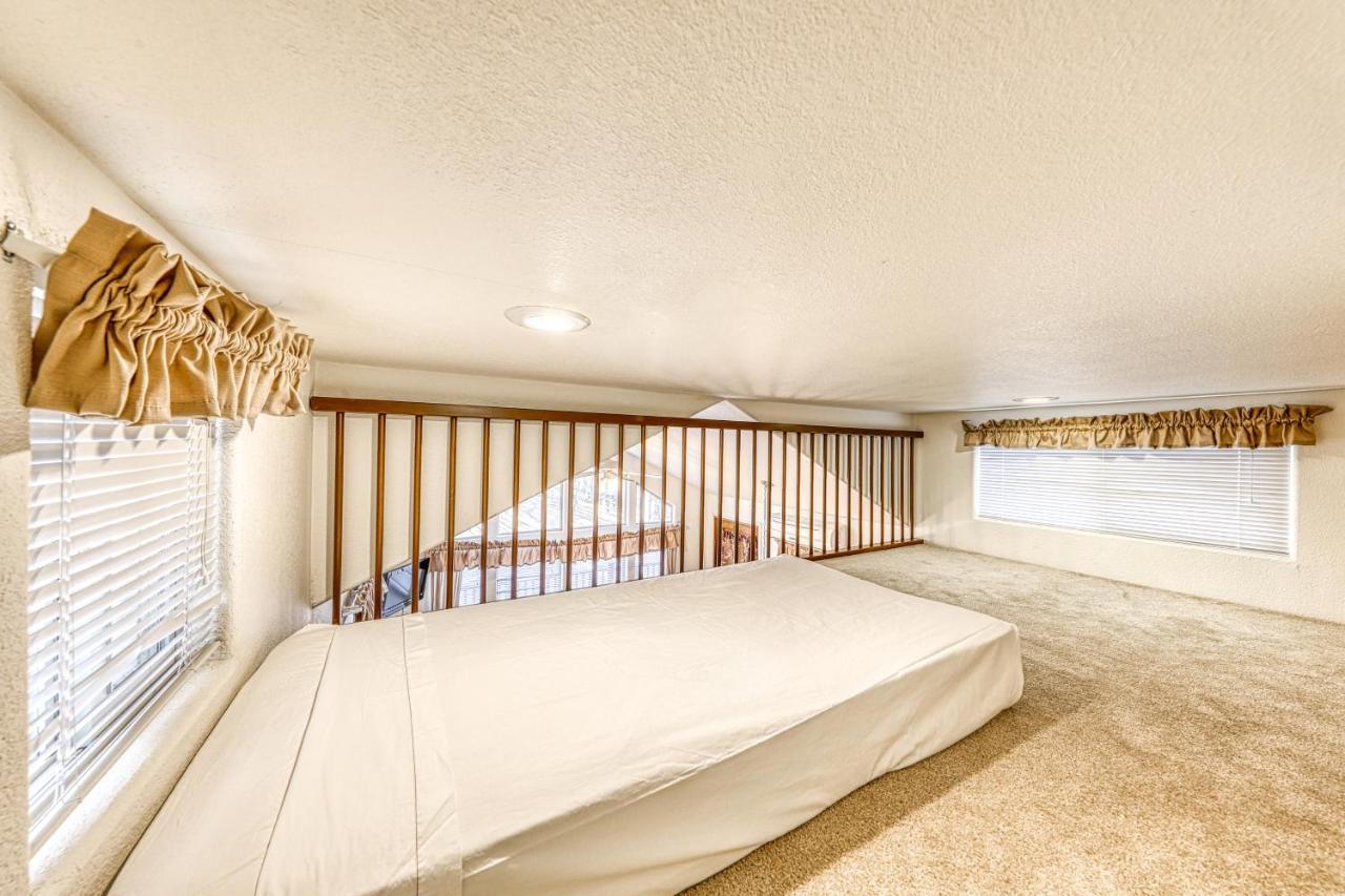 The Pecan @ Mendelbaum Winery Guest Cabins Villa Fredericksburg Esterno foto