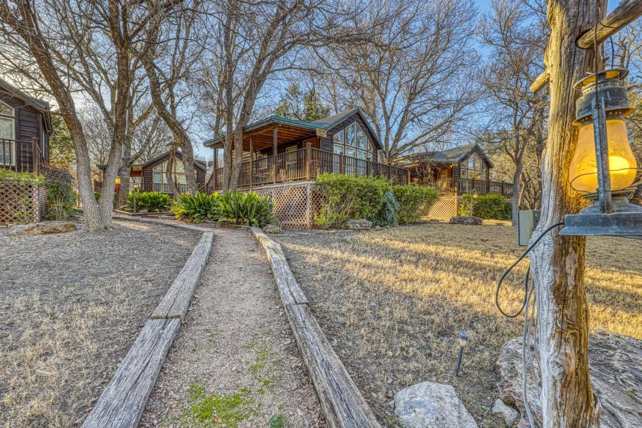 The Pecan @ Mendelbaum Winery Guest Cabins Villa Fredericksburg Esterno foto