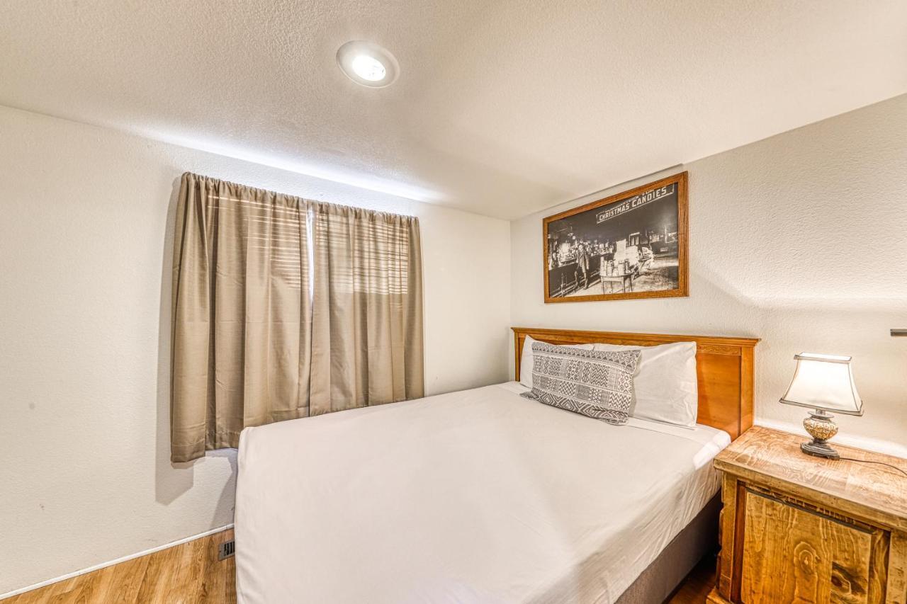 The Pecan @ Mendelbaum Winery Guest Cabins Villa Fredericksburg Esterno foto