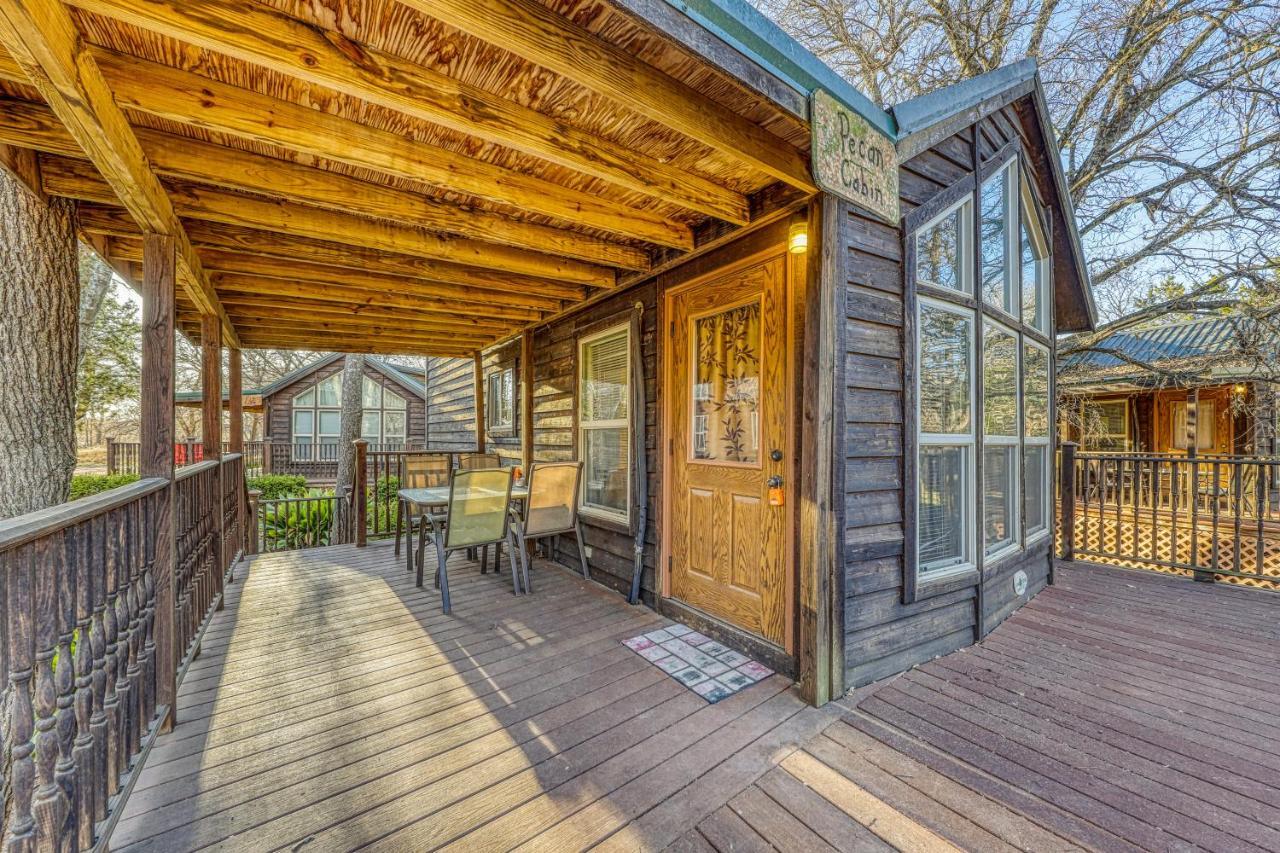 The Pecan @ Mendelbaum Winery Guest Cabins Villa Fredericksburg Esterno foto