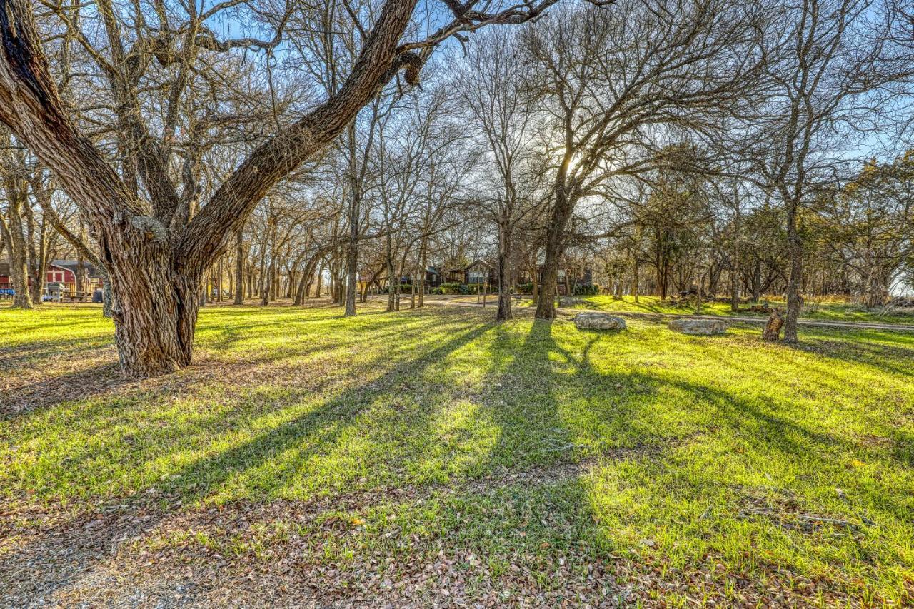 The Pecan @ Mendelbaum Winery Guest Cabins Villa Fredericksburg Esterno foto